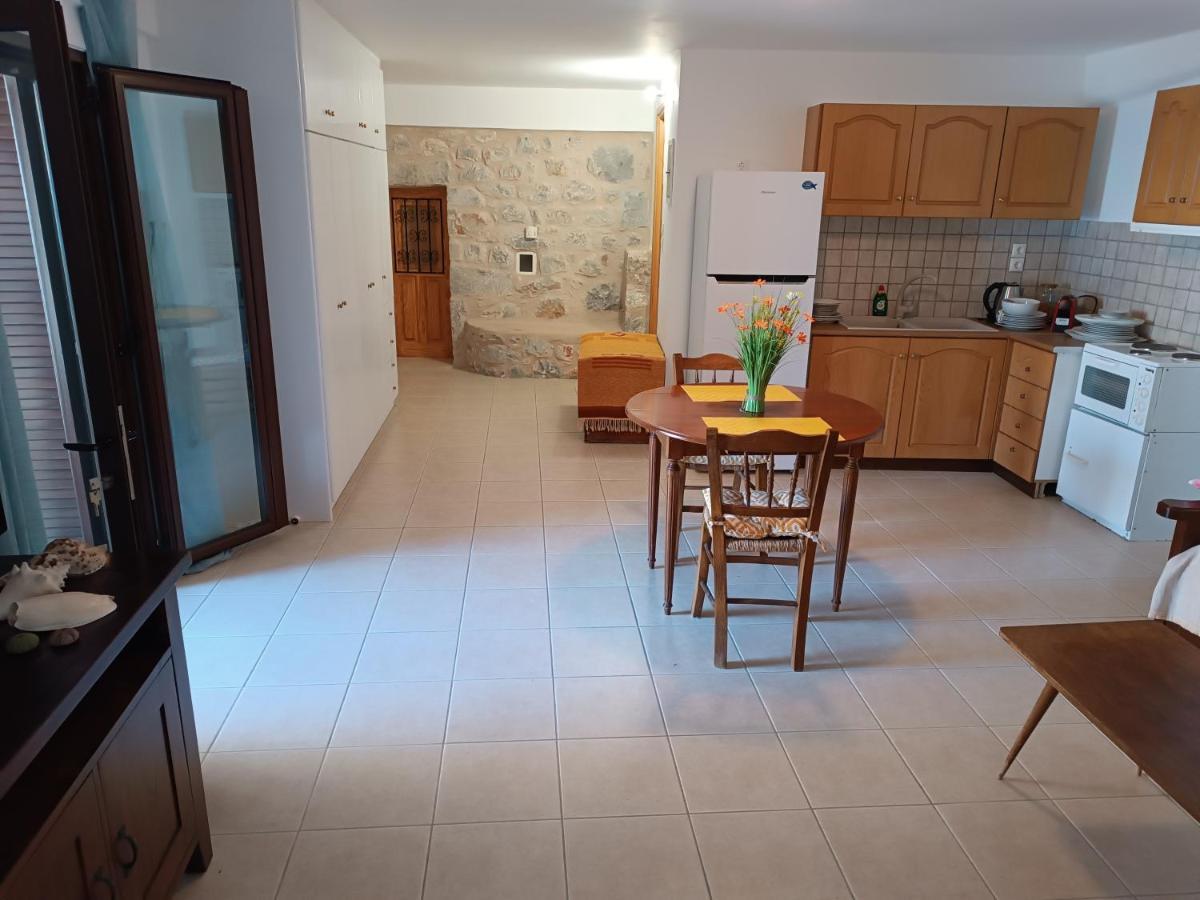 Mani Home Néon Oítilon Extérieur photo