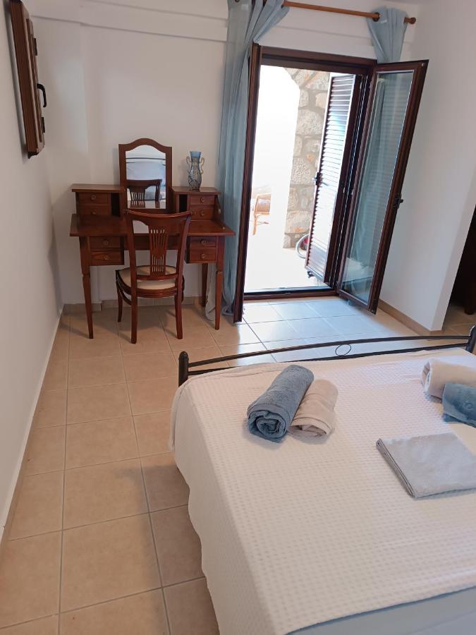 Mani Home Néon Oítilon Extérieur photo