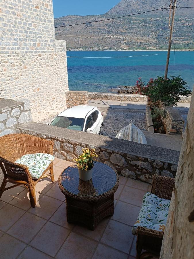 Mani Home Néon Oítilon Extérieur photo