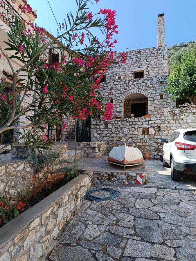 Mani Home Néon Oítilon Extérieur photo