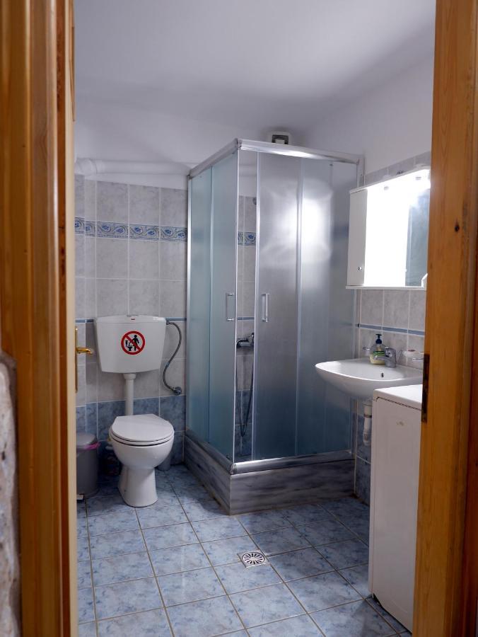 Mani Home Néon Oítilon Extérieur photo