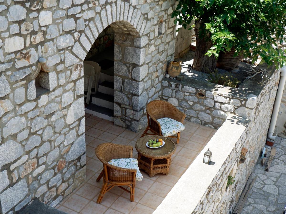 Mani Home Néon Oítilon Extérieur photo